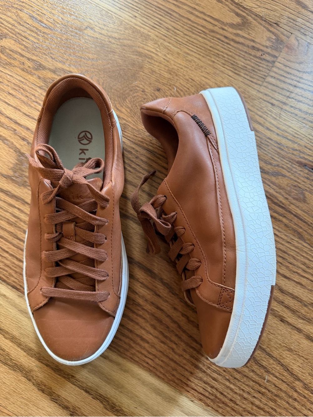 Kizik Vegas Leather Hands-Free Sneakers Tan Size M6 / W7.5